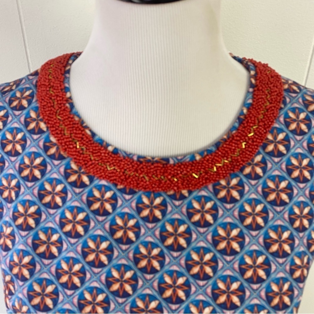 Nicoblu Coralie Sheath Dress Beaded Neckline Size 10 Shell Print Blue New $298 — image 3 of 8